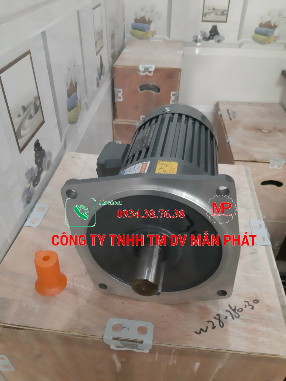 motor giảm tốc mặt bích